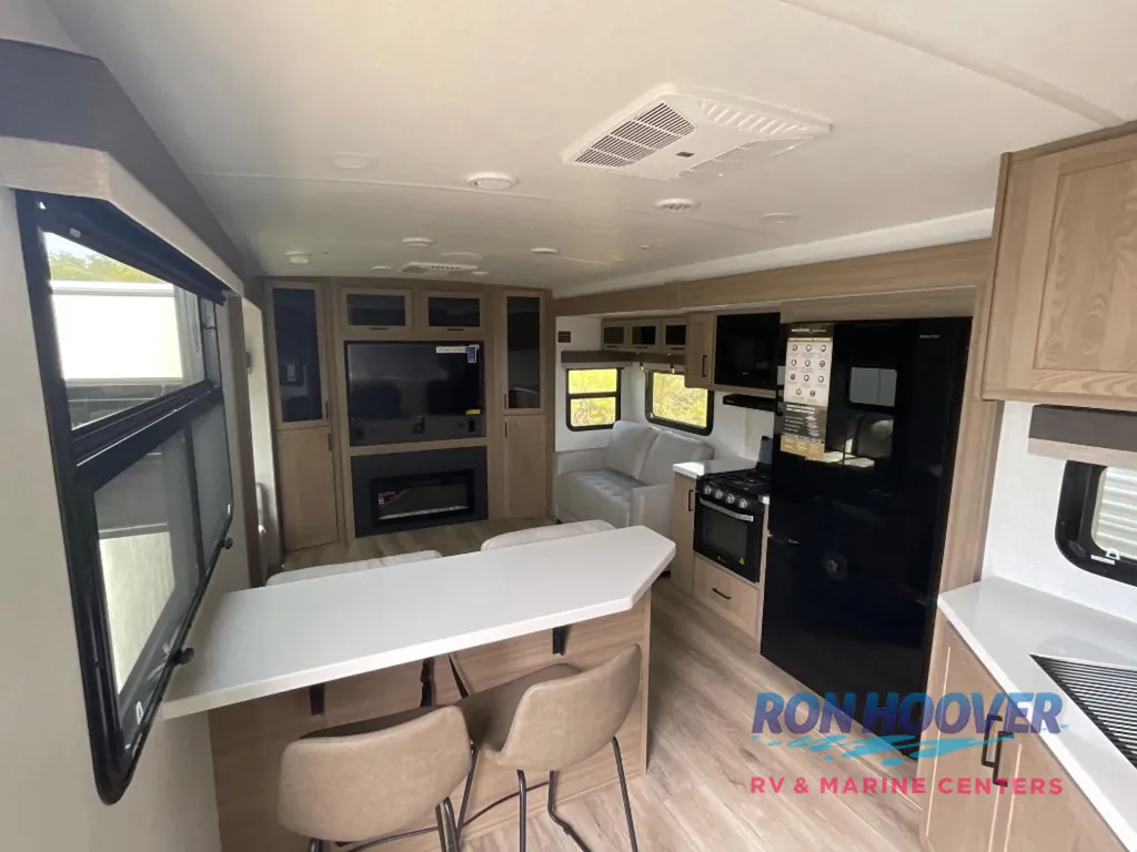 2027 Forest River Rockwood Ultra Lite 2921RL, Photos photo 8