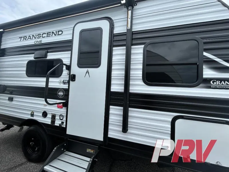 2027 Grand Design Transcend One 151BH - Photo 3