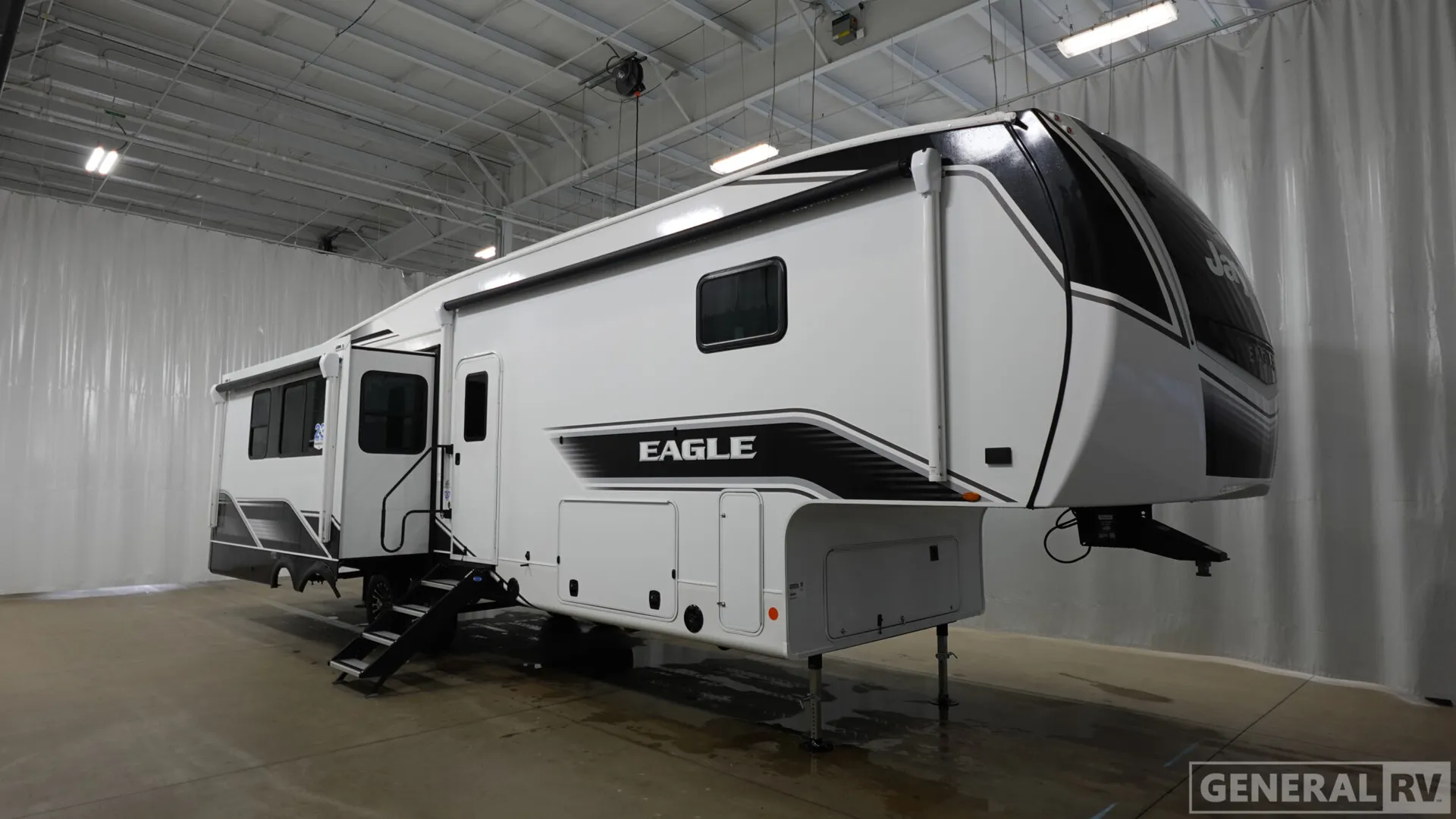 2026 Jayco Eagle 365UKTS - Photo 2