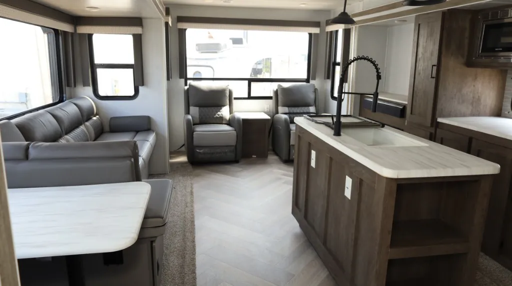 2022 Forest River Wildwood 27RE - Photo 3