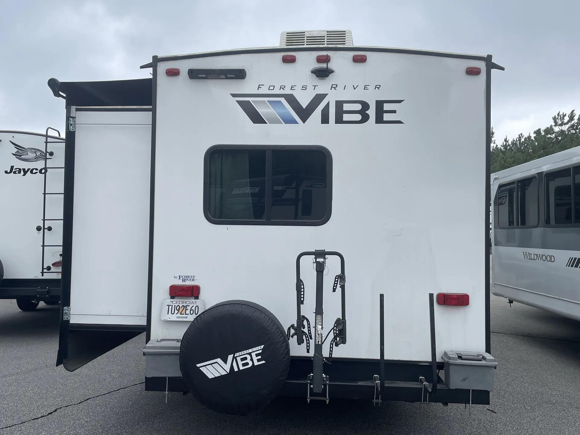 2024 Forest River Vibe 34BH — backside
