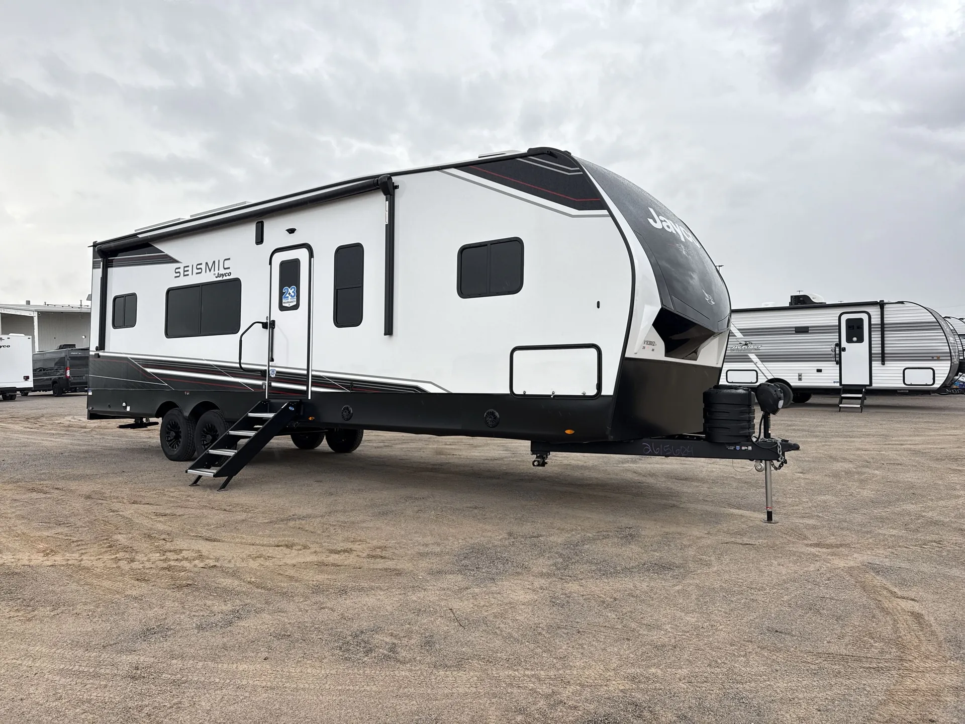 2027 Jayco Seismic 286 - Photo 2
