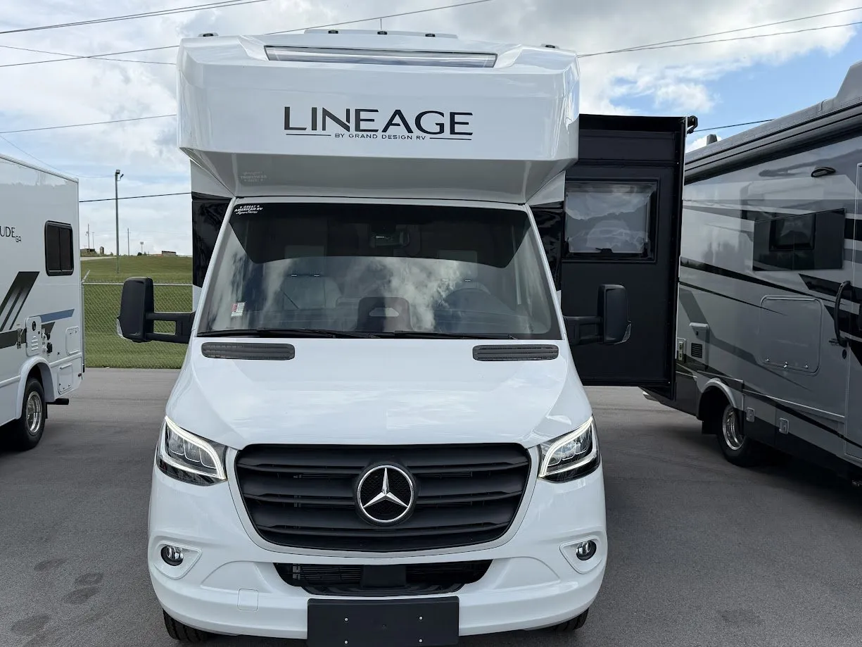 2026 Grand Design Lineage Series M 25TK - Photo 3