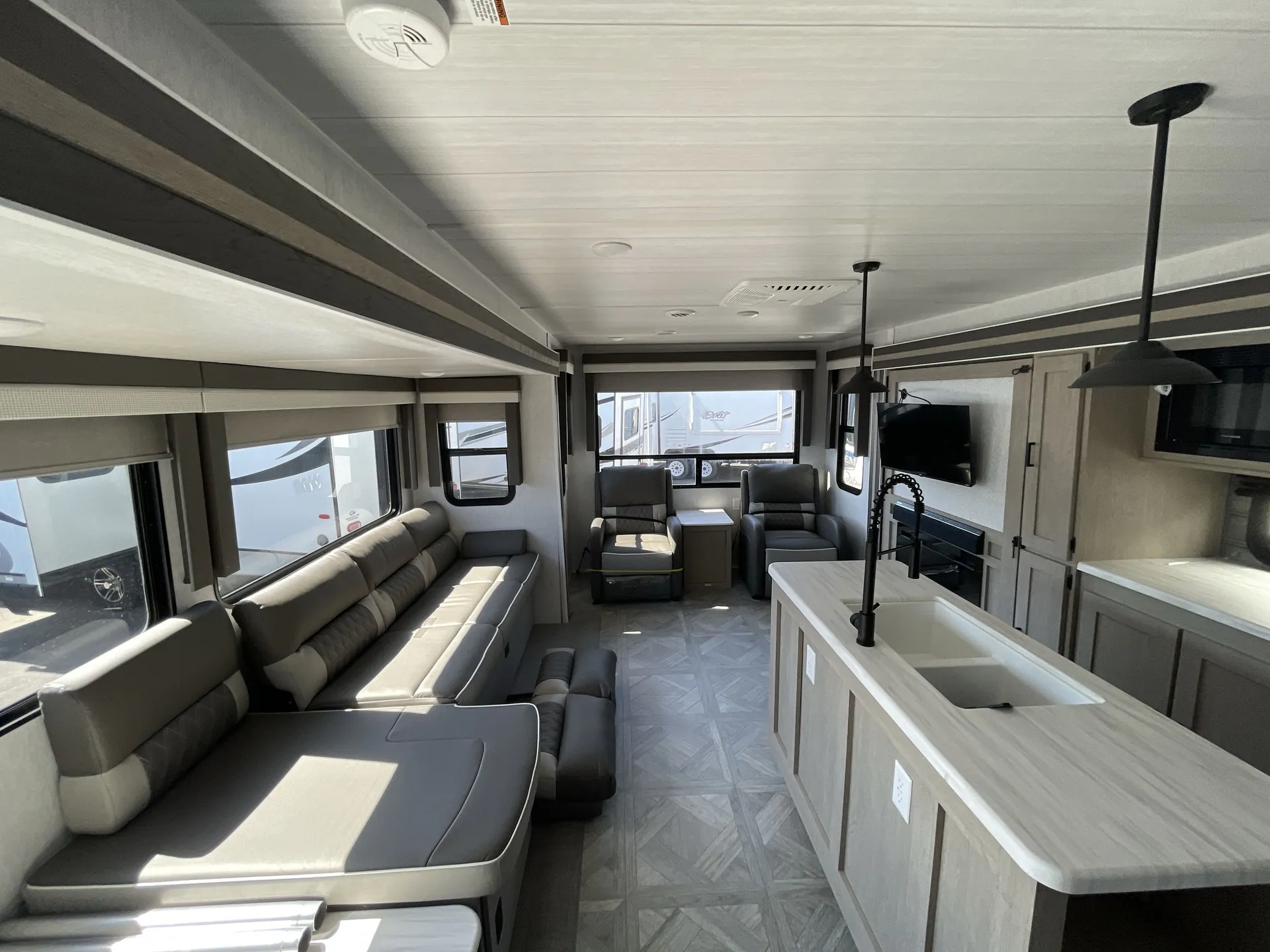 2023 Forest River Wildwood 27RE — living area main
