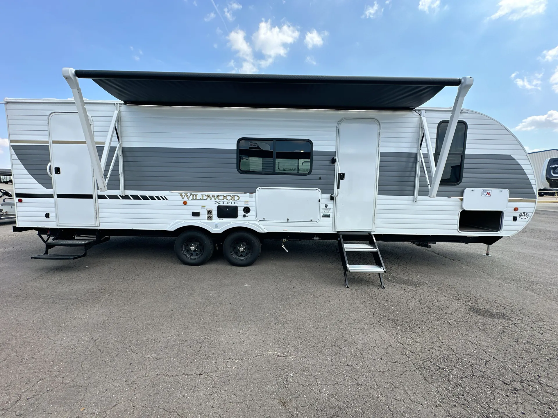 2027 Forest River Wildwood X-Lite 263BHXL — campside