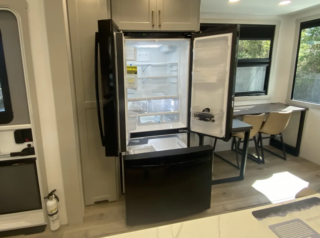 2026 Brinkley Model G 4150, Photos photo 19