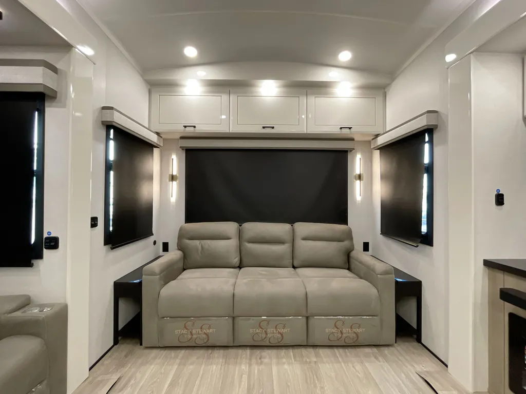2027 Jayco Pinnacle 36FBTS, Photos photo 12