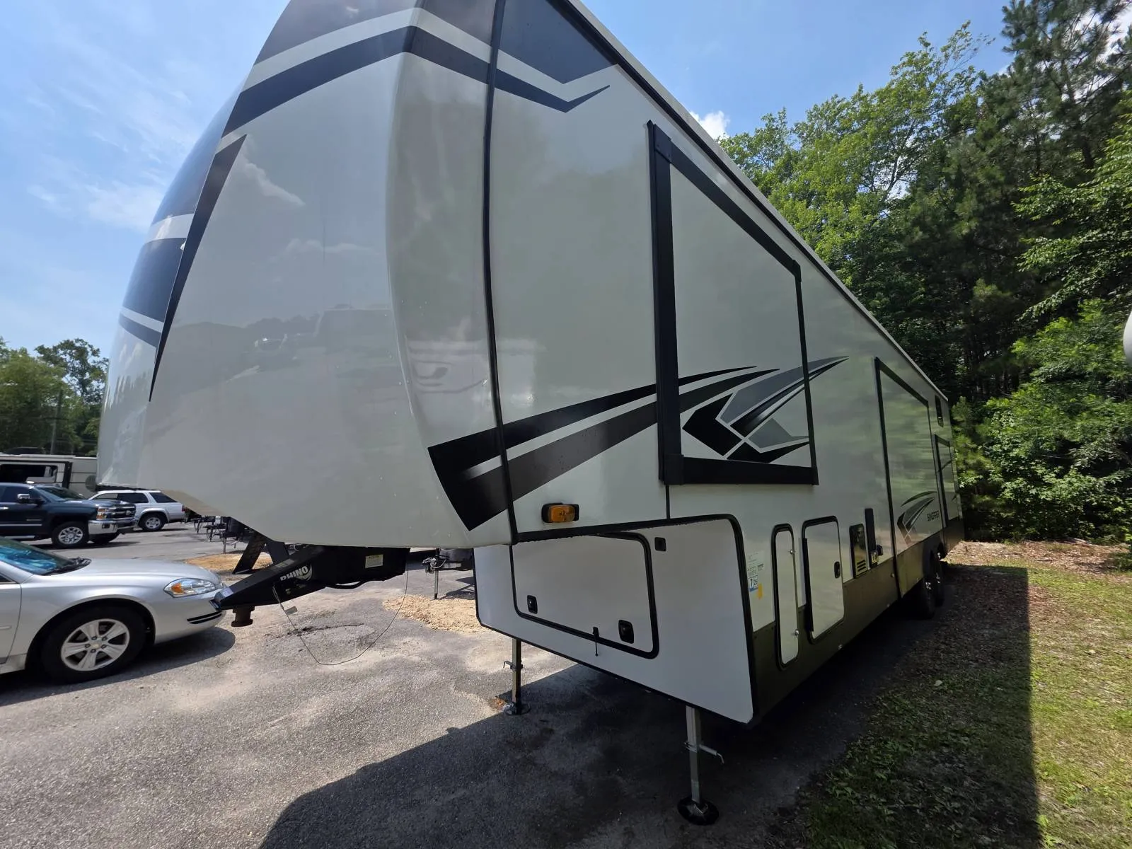 2024 Forest River Sandpiper 4002FB — Photo 5