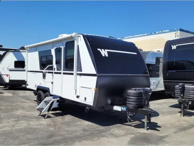 2026 Winnebago Micro Minnie 2108DS - Photo 2
