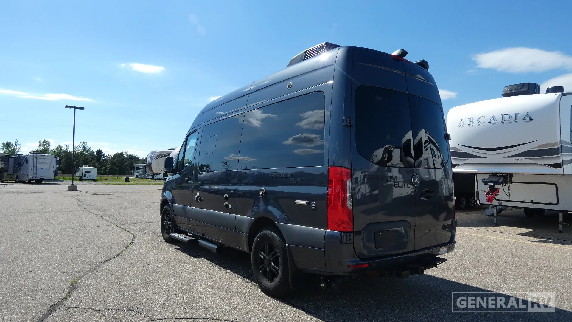2024 Thor Motor Coach Freedom Elite 19R - Photo 4