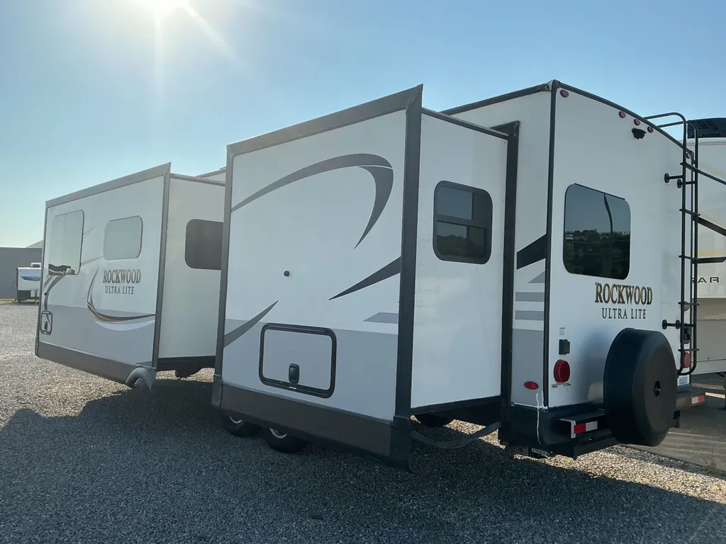 2020 Forest River Rockwood Ultra Lite 2608BS, Photos photo 3