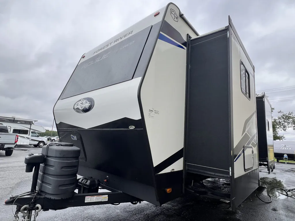 2025 Forest River Vengeance Rogue Armored 26L140, Photos photo 5
