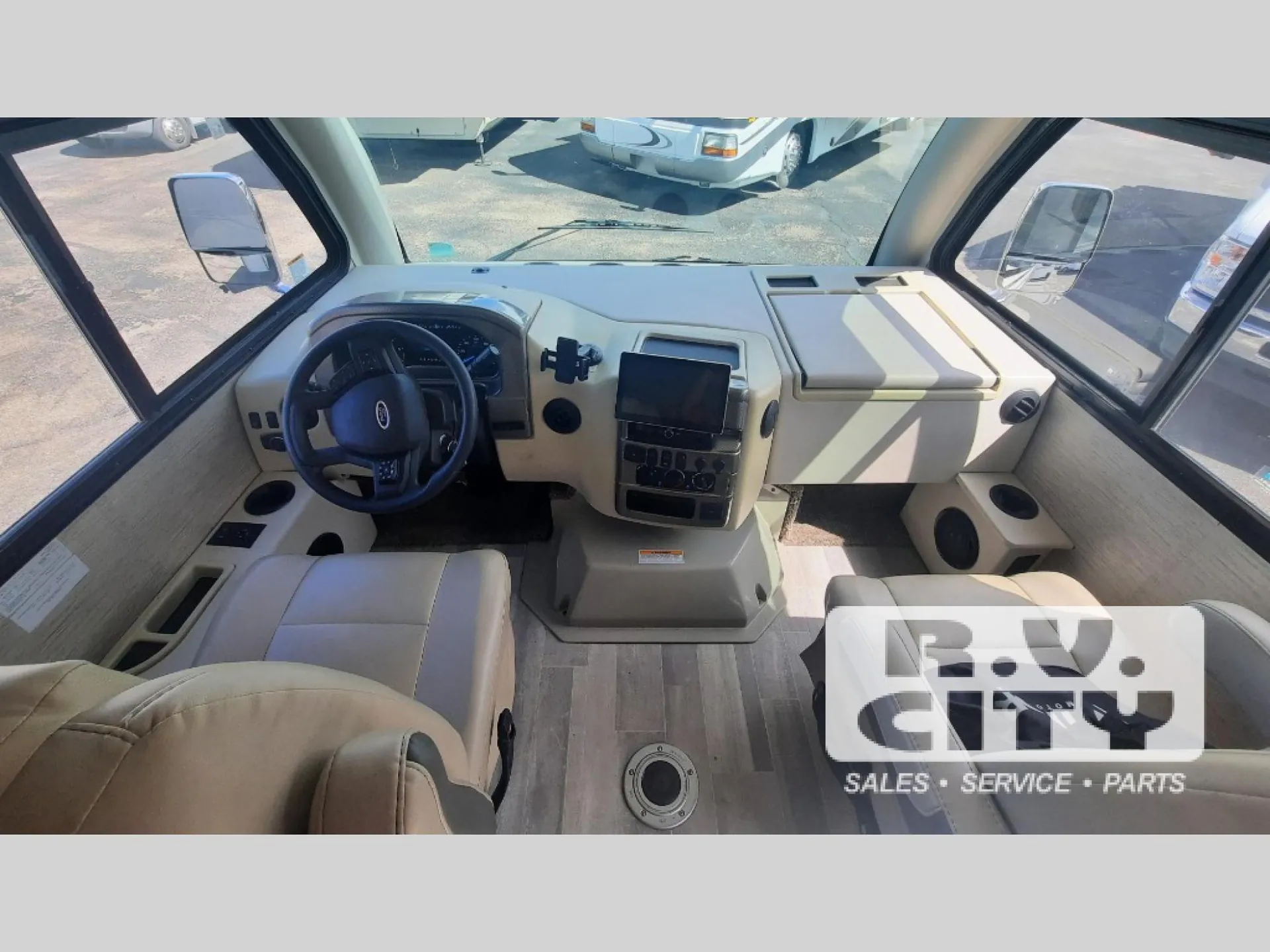 2023 Thor Motor Coach Vegas 24.4 - Photo 4