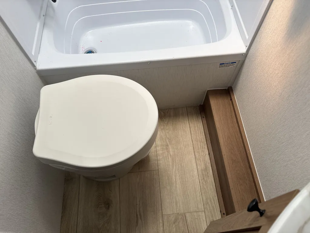 2027 Coachmen Apex Nano 186BH, Photos photo 24