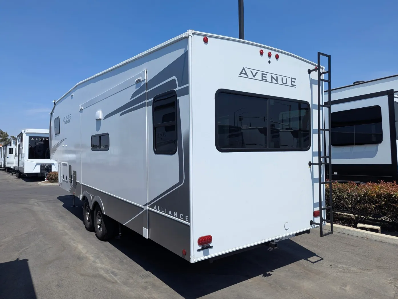 2026 Alliance RV Avenue 29RL - Photo 4