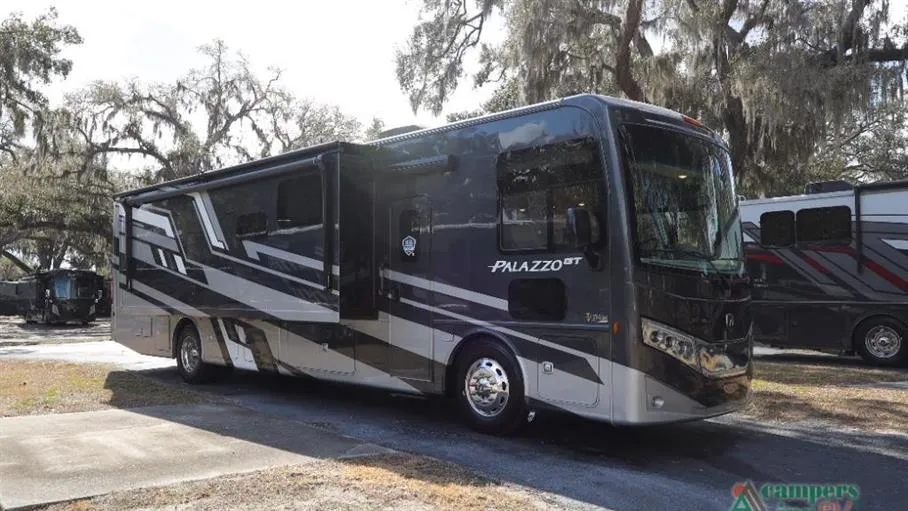 2026 Thor Motor Coach Palazzo GT 37.5 - Photo 2
