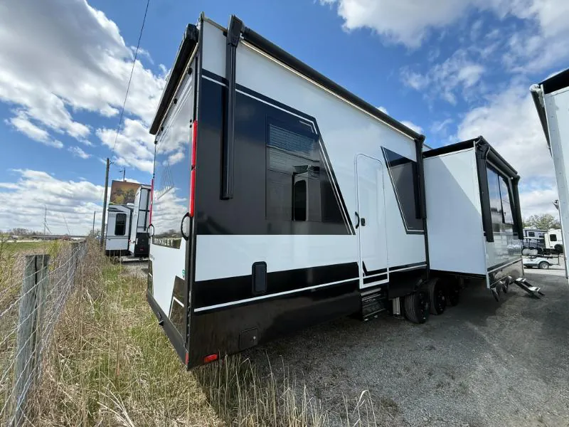 2025 Brinkley Model G 3950, Photos photo 20