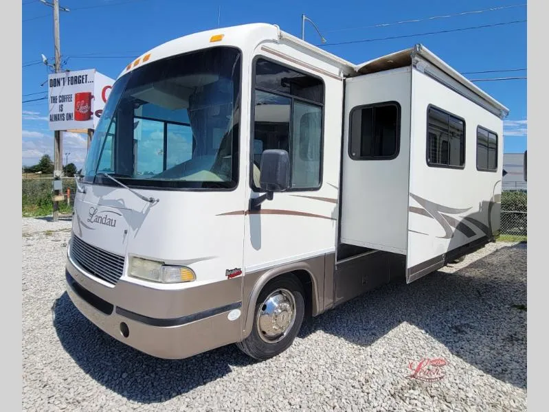 2001 Forest River RV Georgie Boy Used    3301FS LANDAU - Photo 2