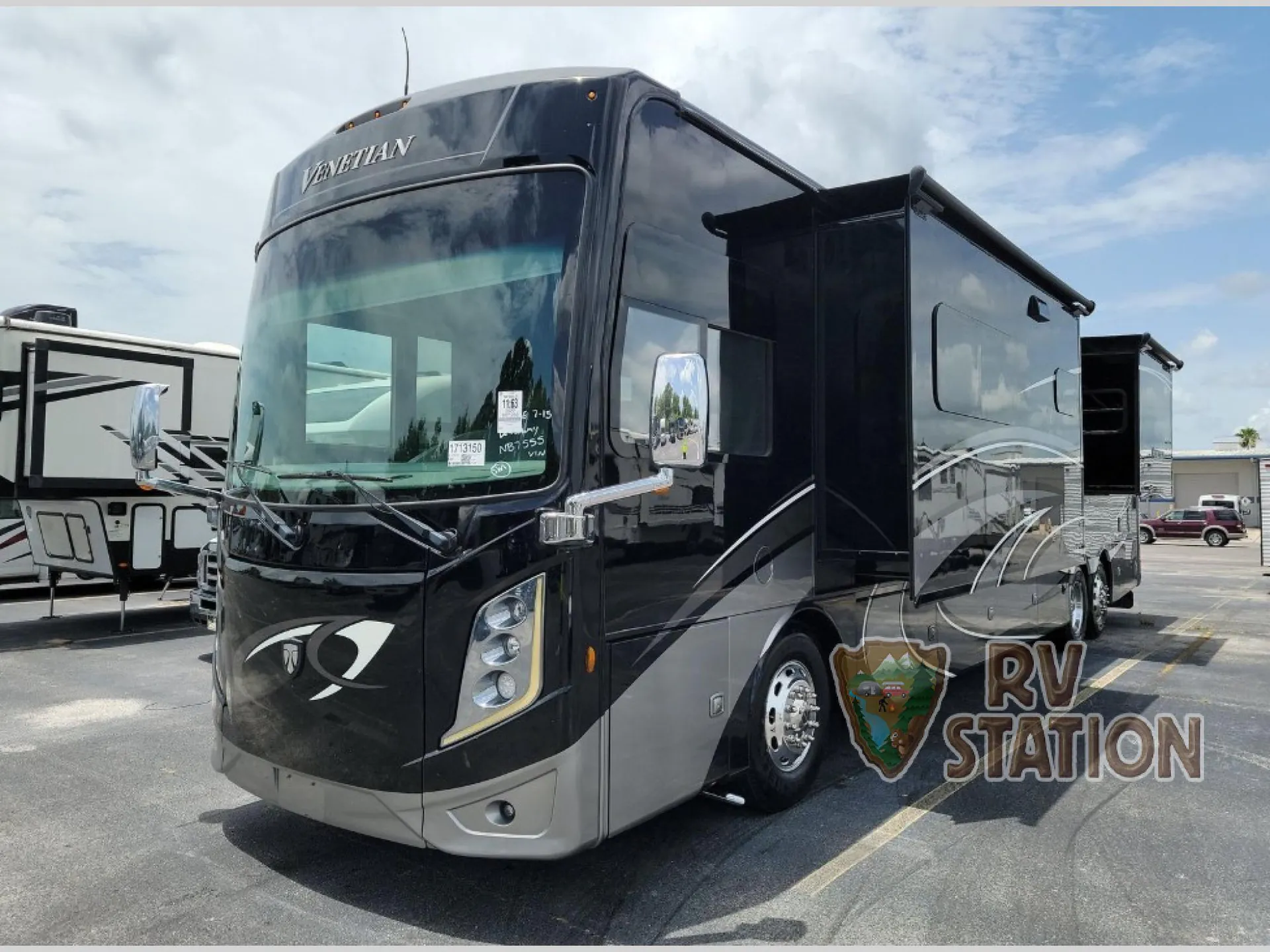 2022 Thor Motor Coach Venetian B42 - Photo 3