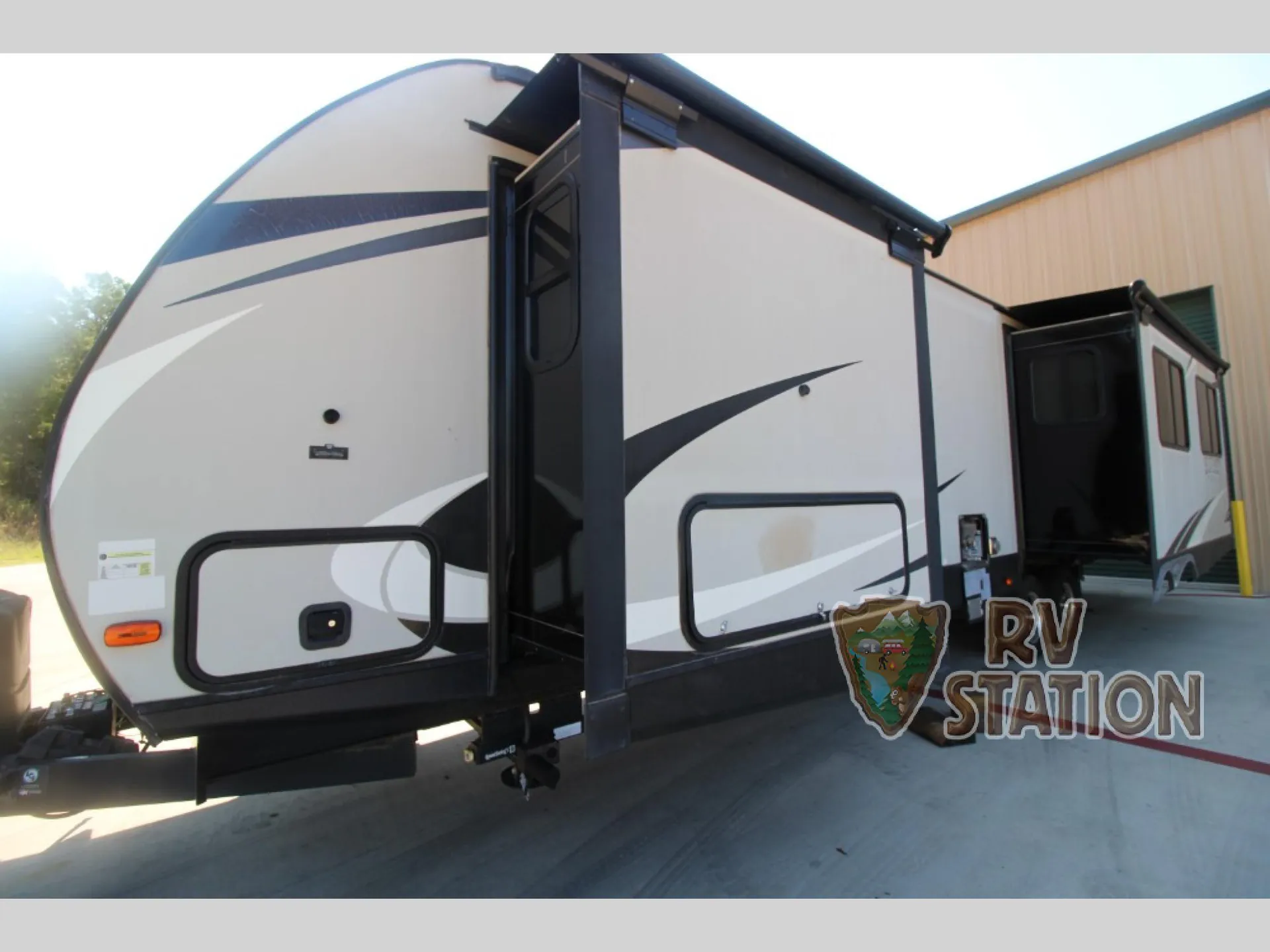 2017 CrossRoads Sunset Trail Grand Reserve 33SI - Photo 4