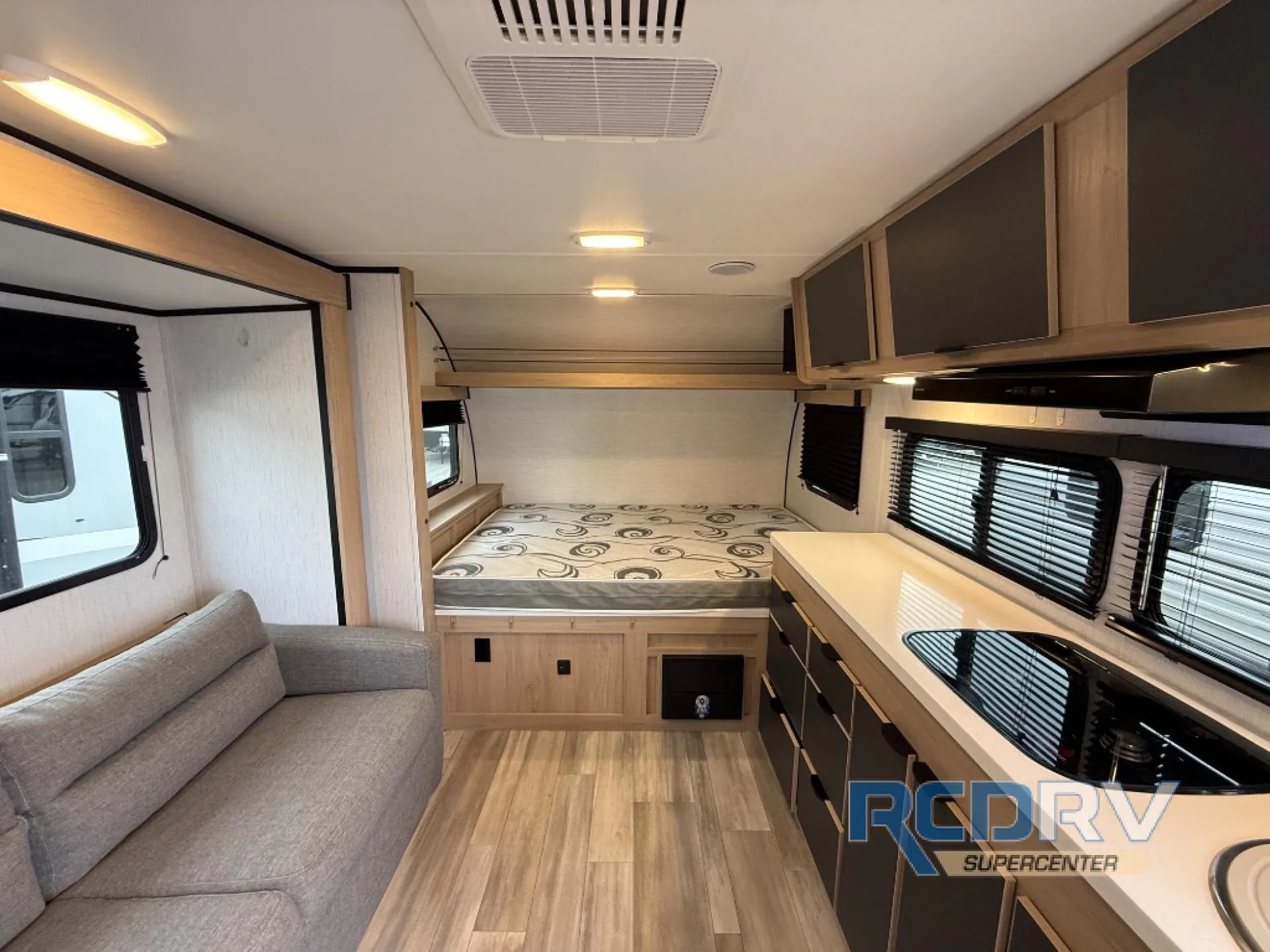 2024 Cruiser RV Hitch 18RBS - Photo 4