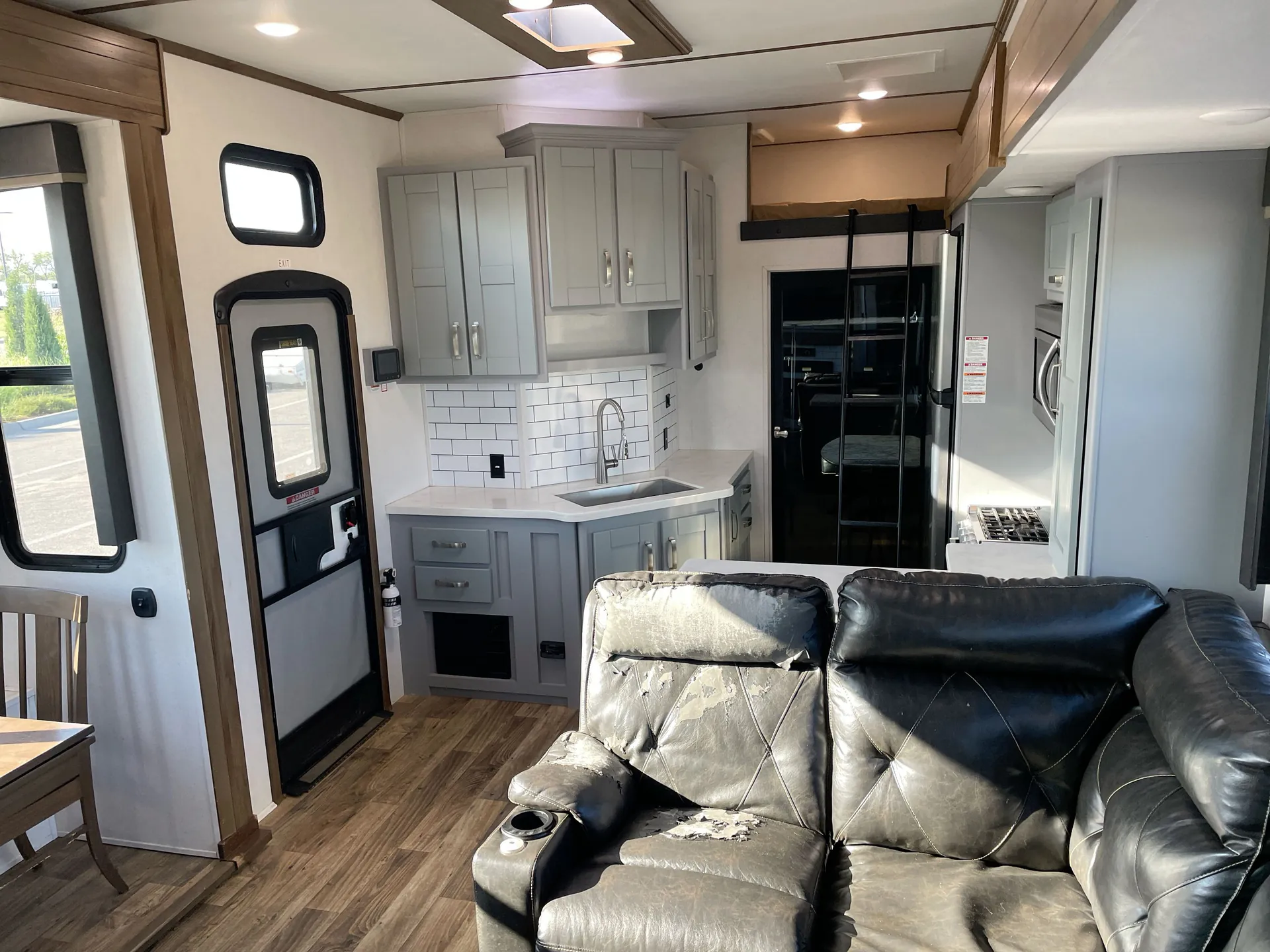 2020 Keystone Fuzion 429 — living area main