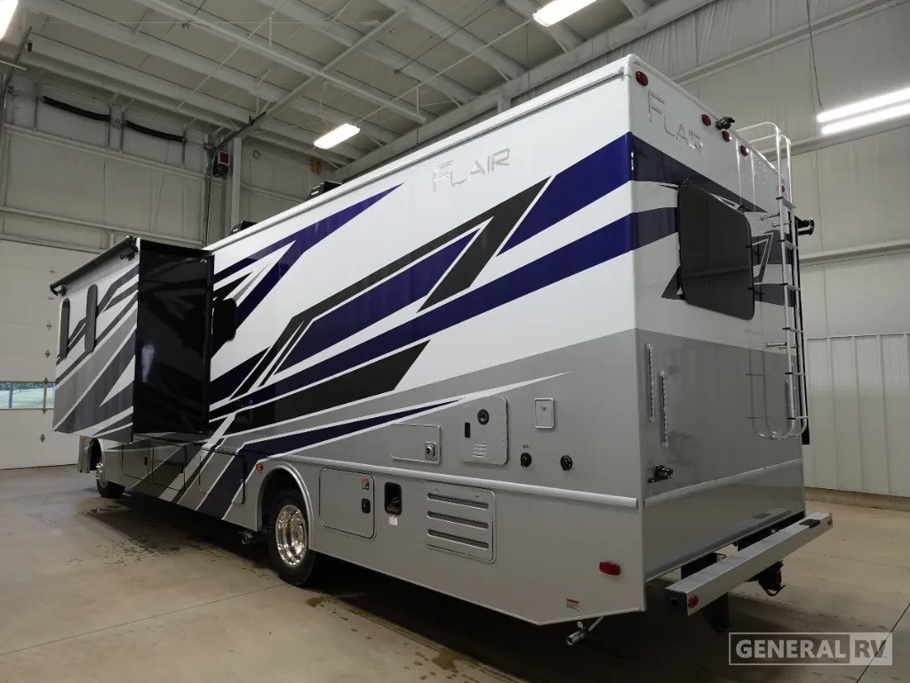 2026 Fleetwood Flair 33B6 - Photo 4