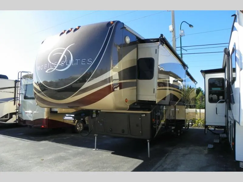2018 DRV Mobile Suites 36RSSB3 - Photo 3