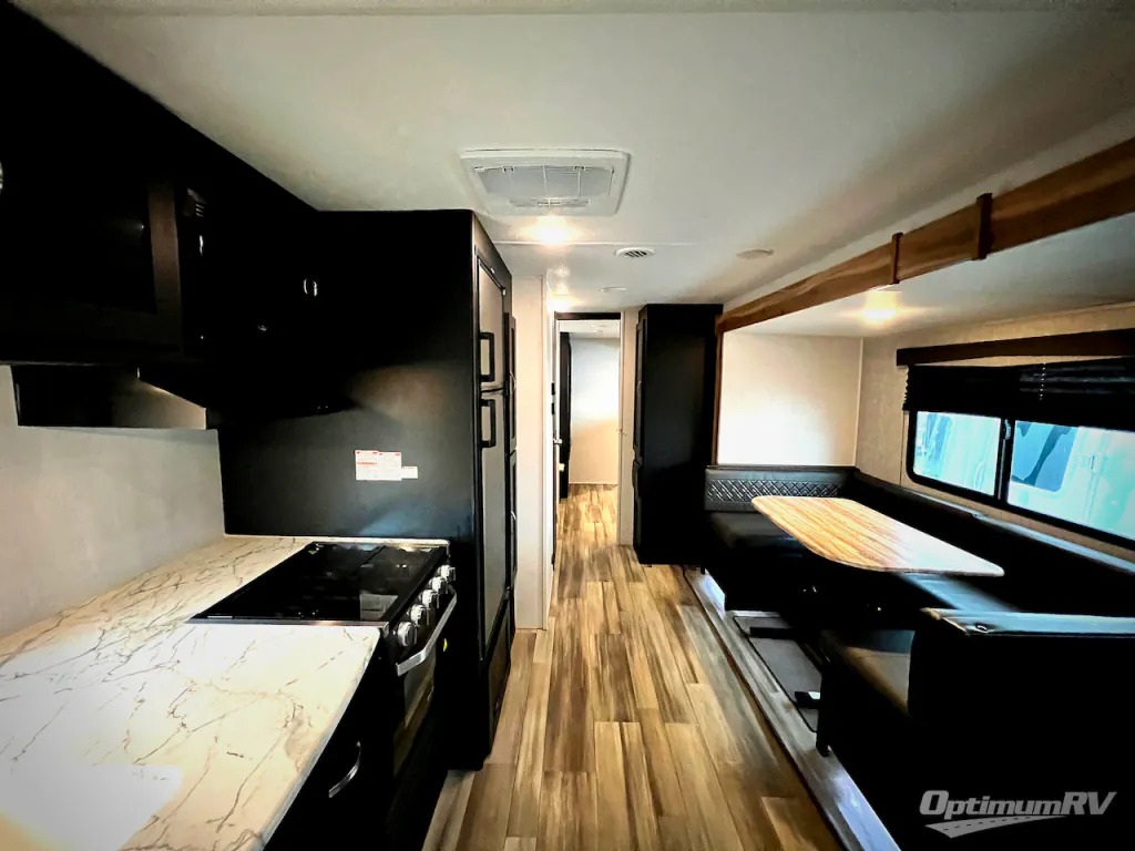 2022 Coachmen Freedom Express Select 31SE, Photos photo 4
