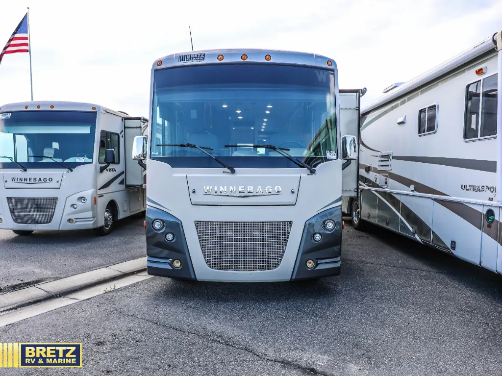 2021 Winnebago Sunstar 32M - Photo 3