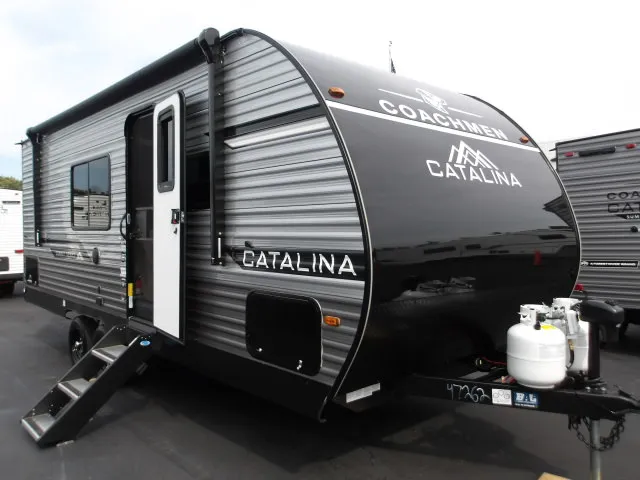2026 Coachmen Catalina Summit Series 8 211BH - Photo 2