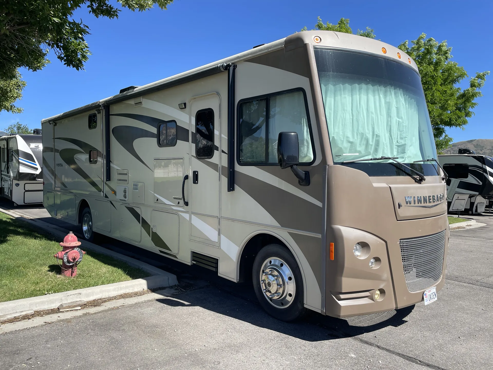 2015 Winnebago Vista 35B - Photo 2