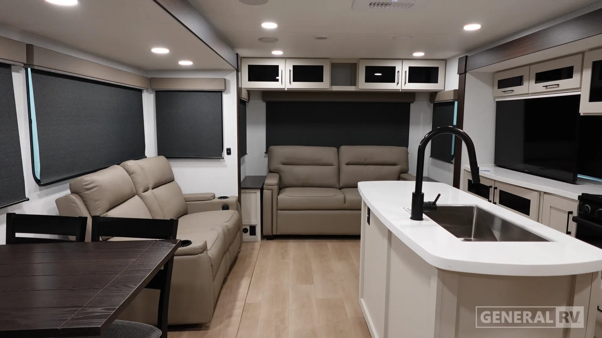 2027 Alliance RV Delta 292RL - Photo 3