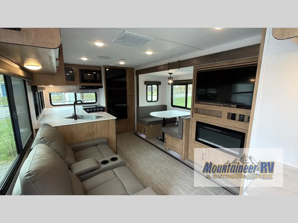 2024 Coachmen Freedom Express Ultra Lite 274RKS, Photos photo 24