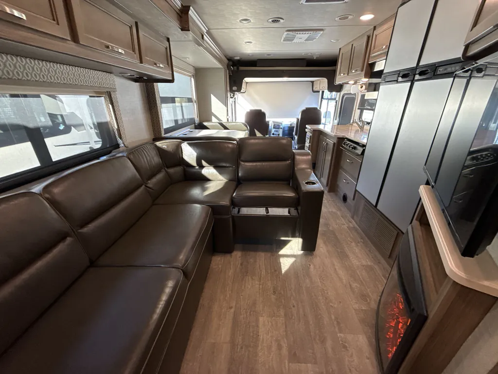 2018 Jayco Precept 33U, Photos photo 11