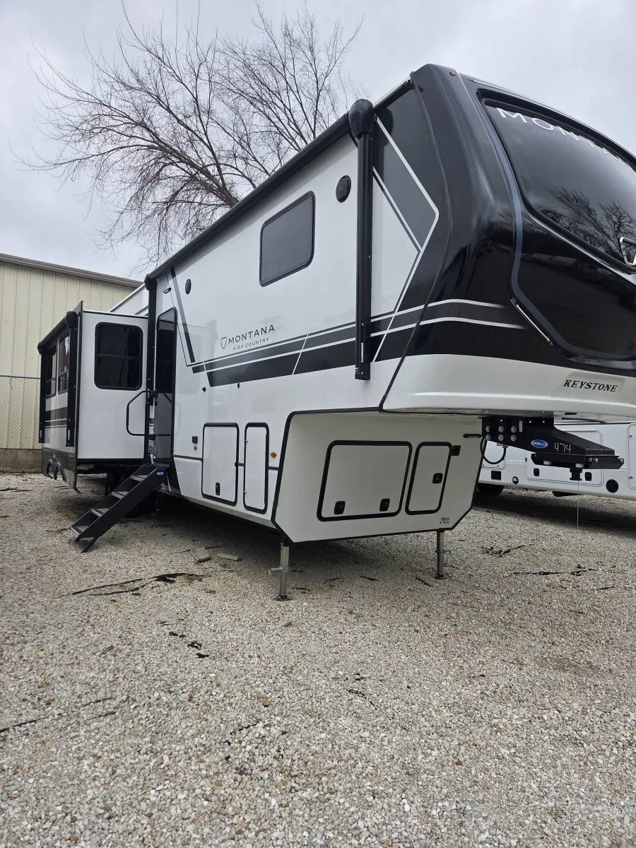 2026 Keystone Montana High Country 389BH - Photo 2