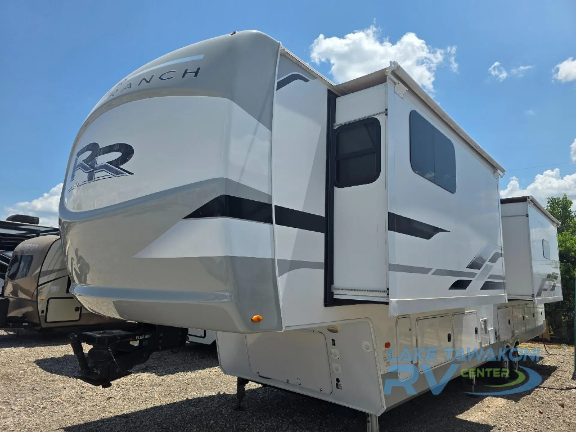 2022 Palomino River Ranch 390RL - Photo 3