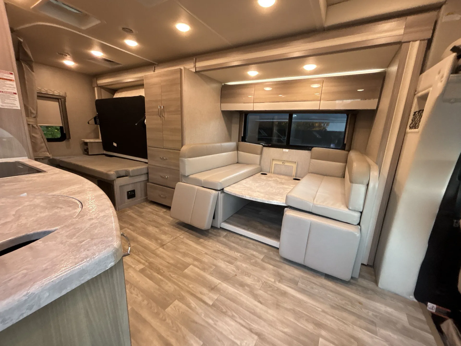 2020 Thor Motor Coach Delano 24TT — living area main