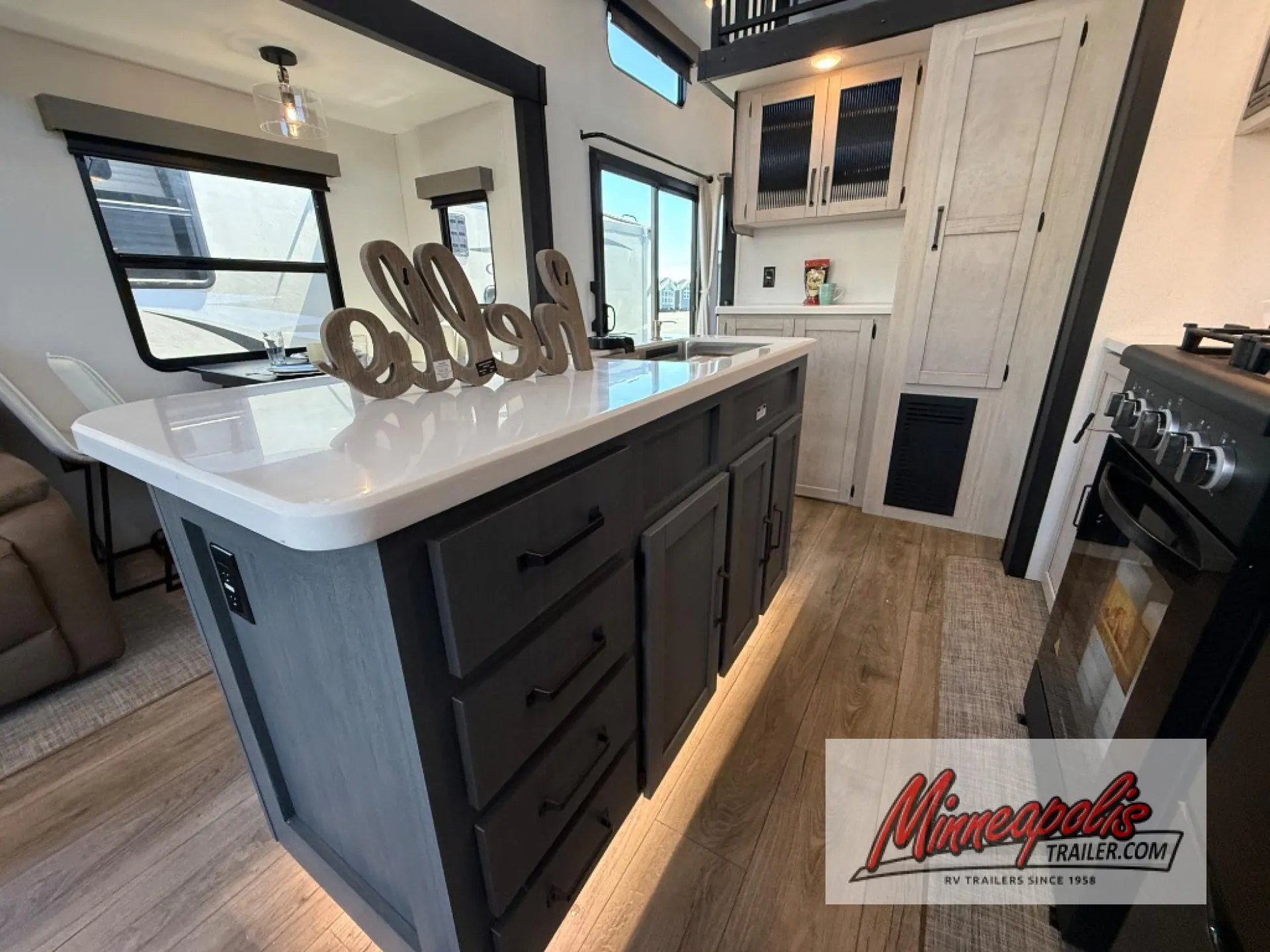 2027 Forest River Puma Vista 402LFT — Photo 6