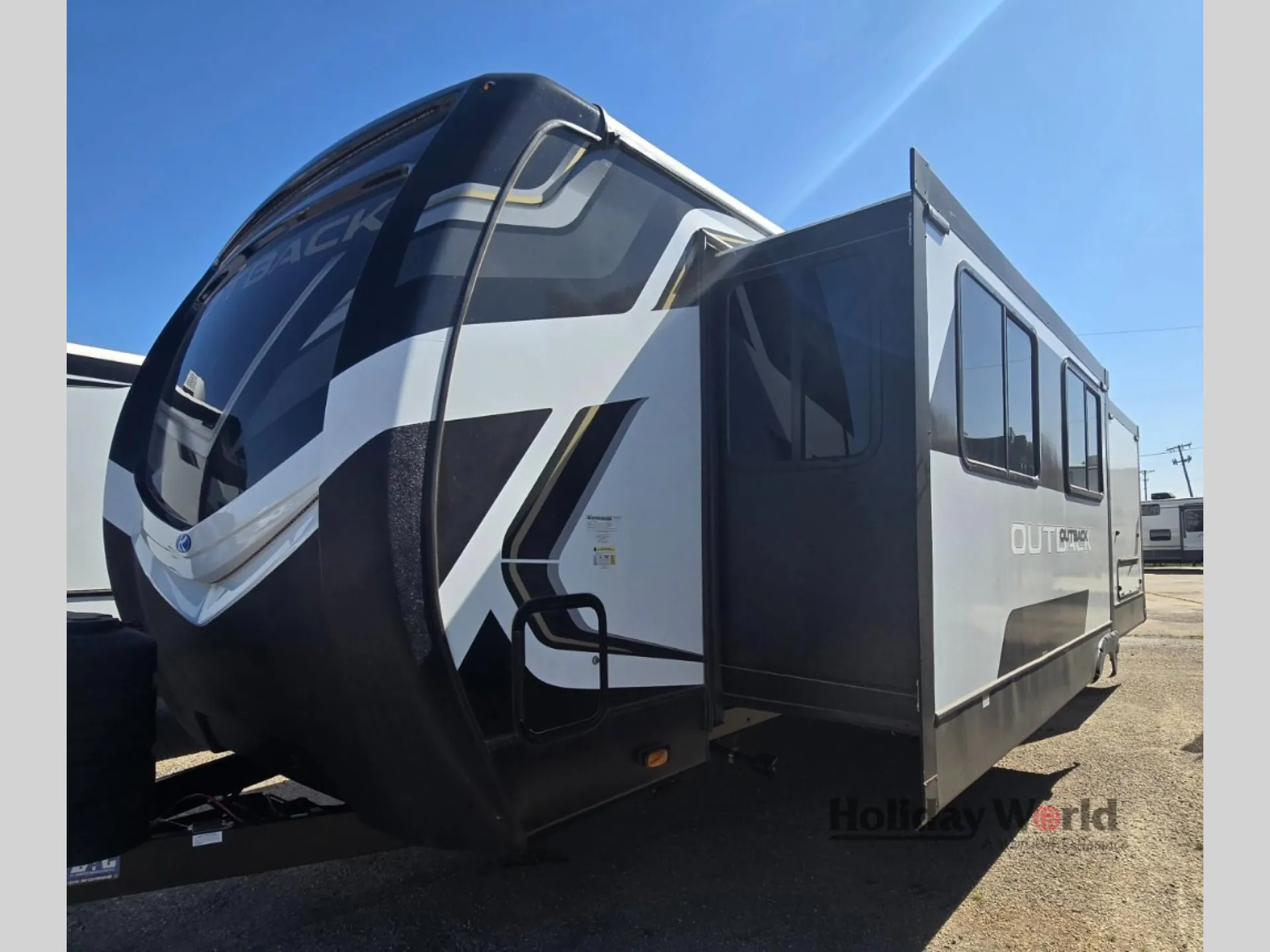 2025 Keystone Outback 271FK - Photo 3