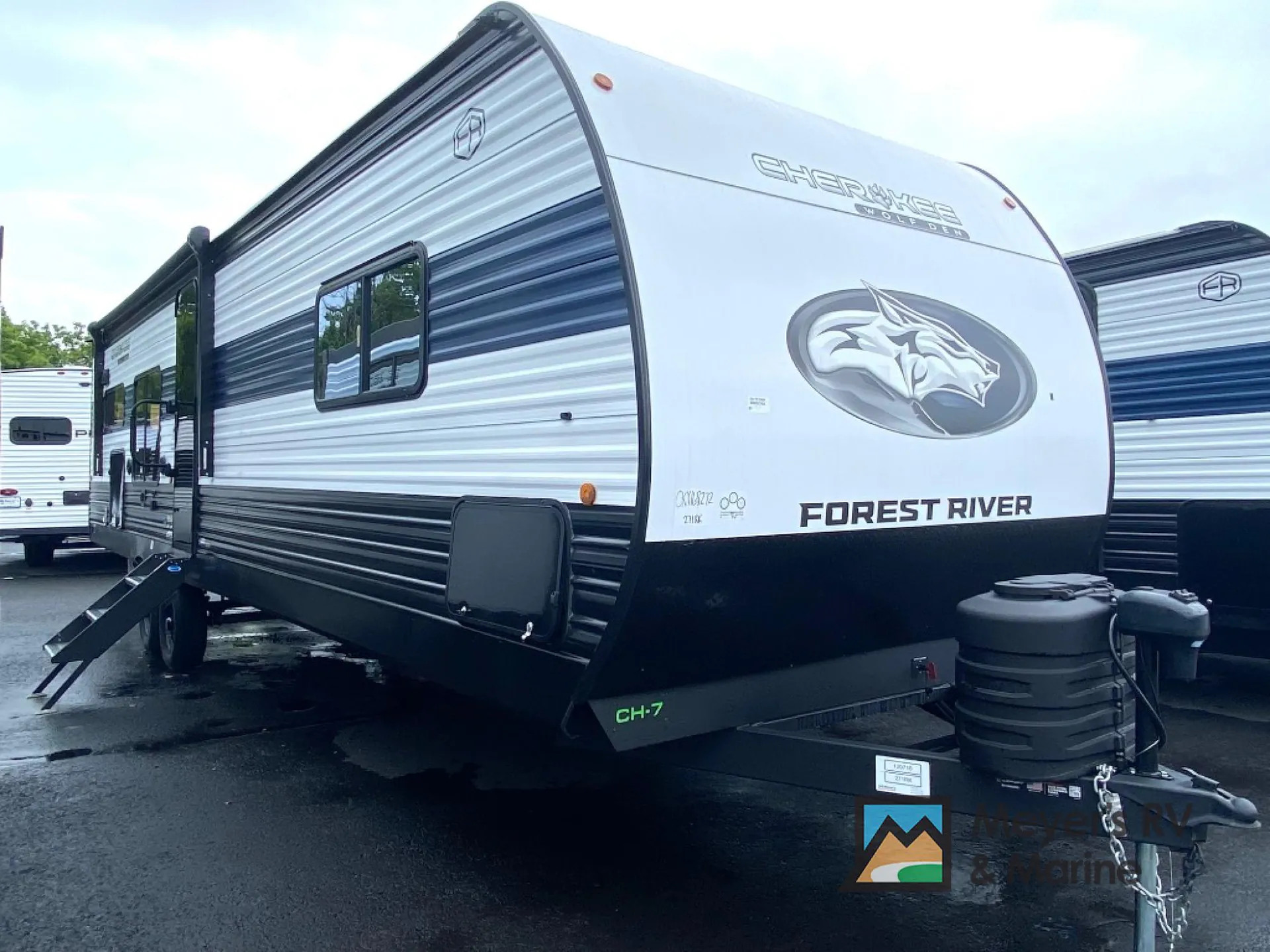 2026 Forest River Cherokee Wolf Den 271RK