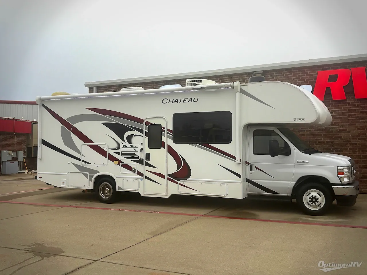 2022 Thor Motor Coach Chateau 27R - Photo 2