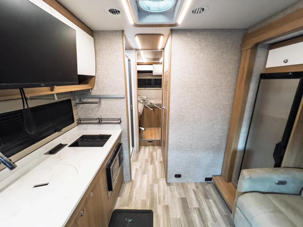 2025 Tiffin Wayfarer 25 XLW, Photos photo 6