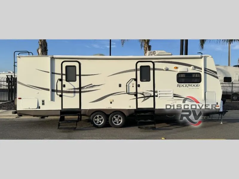 2014 Forest River Rockwood Ultra Lite 2608WS - Photo 2