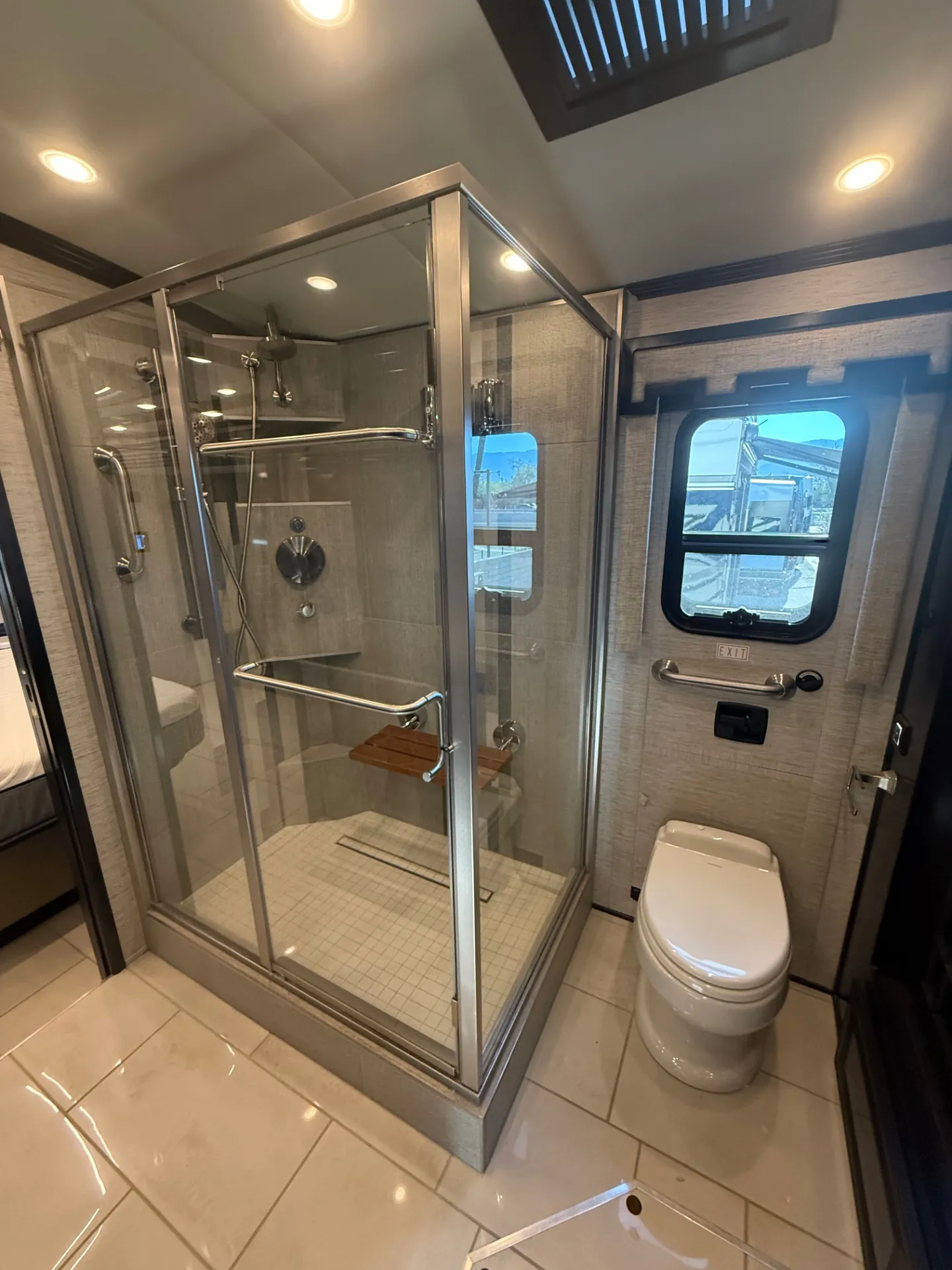 2023 Newmar London Aire 4551 - Photo 4