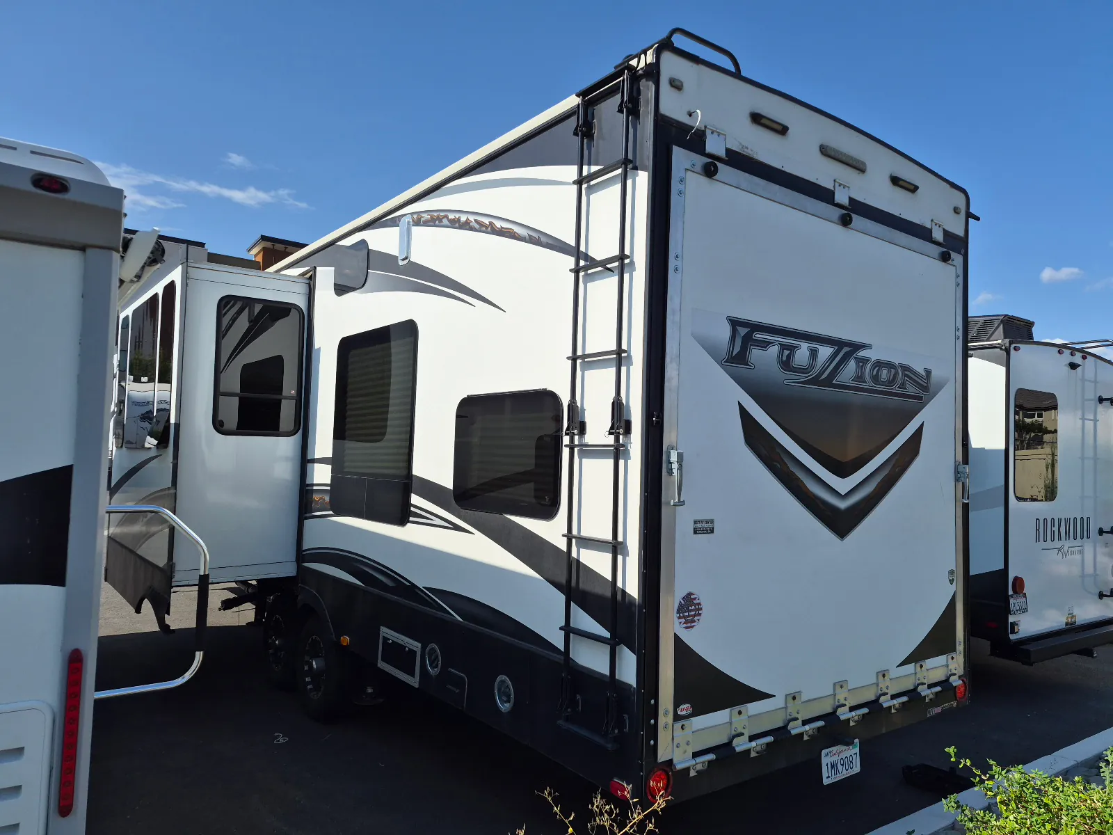 2015 Keystone Fuzion 325 - Photo 3