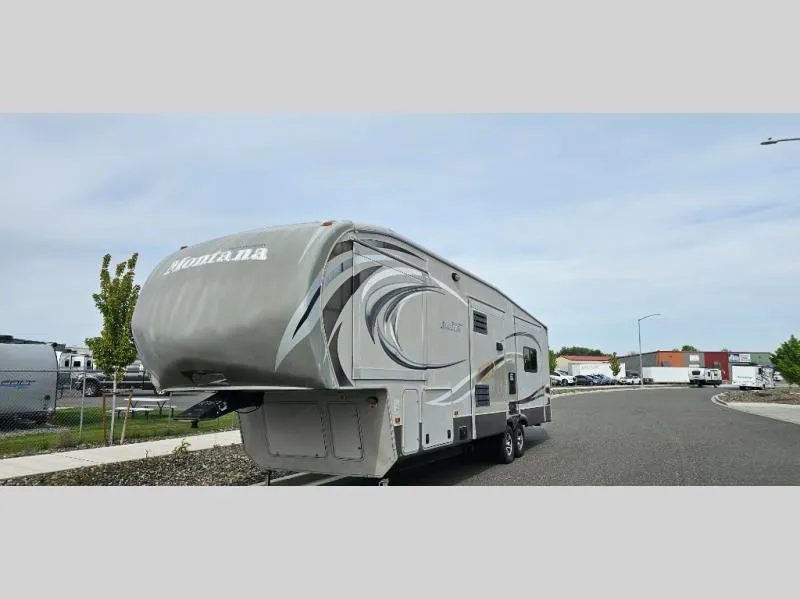 2012 Keystone RV Montana High Country 313RE - Photo 3