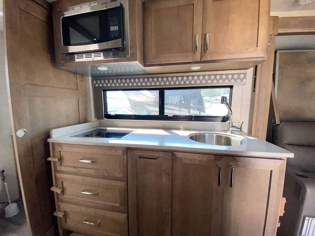 2023 Tiffin Wayfarer 25 JW, Photos photo 11