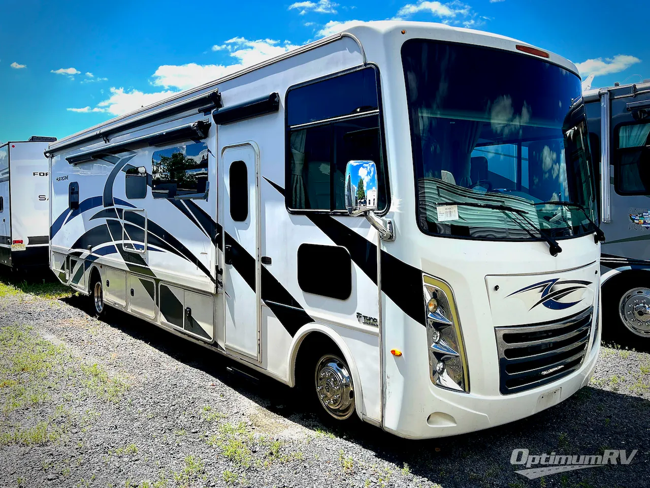 2021 Thor Motor Coach Hurricane 34R - Photo 2