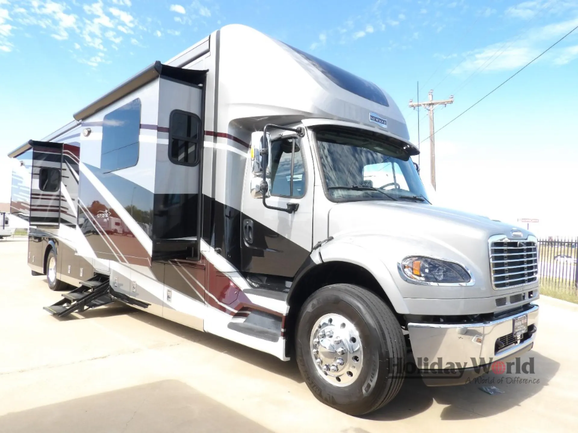 2023 Newmar Super Star 4061 - Photo 2